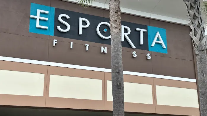 LA Fitness Picture 7