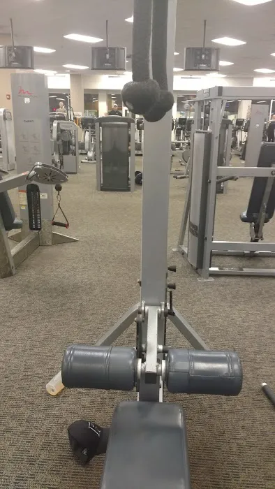 LA Fitness Picture 9