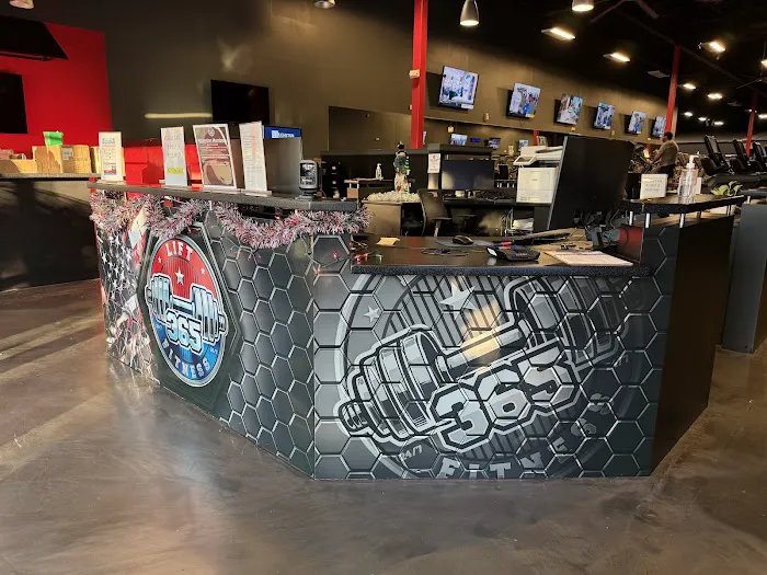 Lift 365 Fitness - Oviedo Picture 9