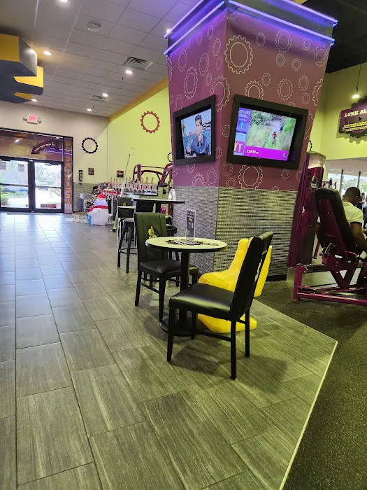 Planet Fitness Picture 8