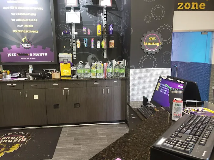 Planet Fitness Picture 9