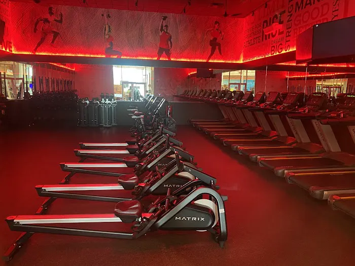 LA Fitness Picture 5