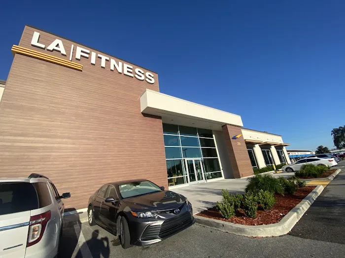 LA Fitness Picture 3