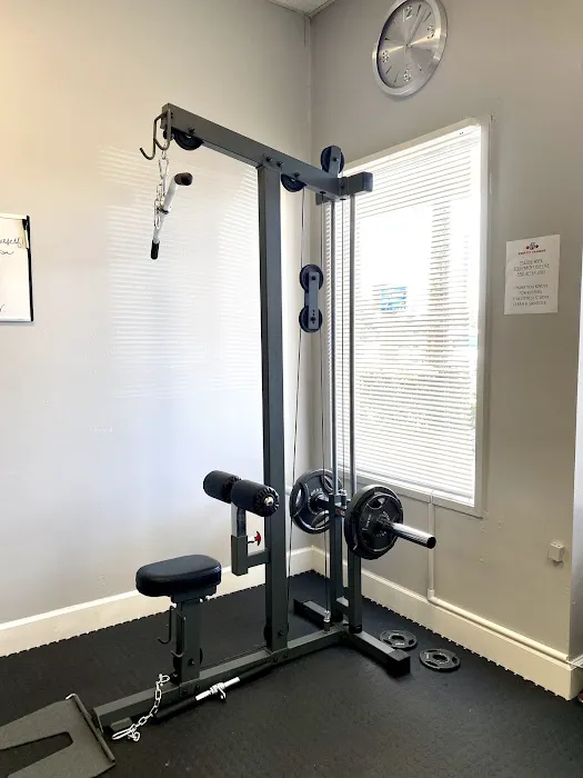 KEEP FIT TRAINING FITNESS STUDIO Picture 7