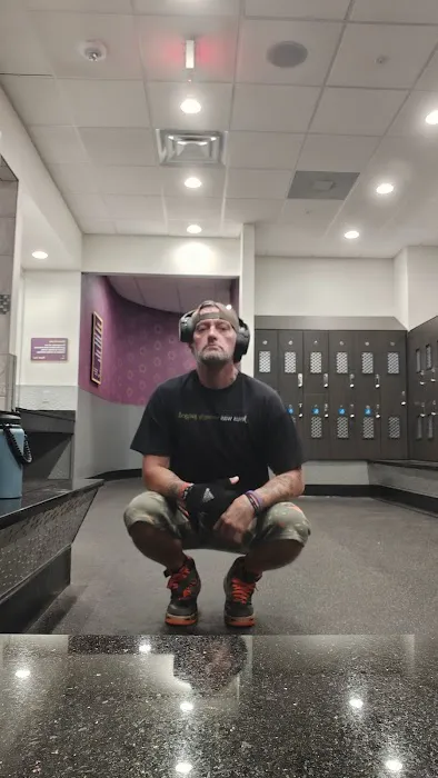 Planet Fitness Picture 9