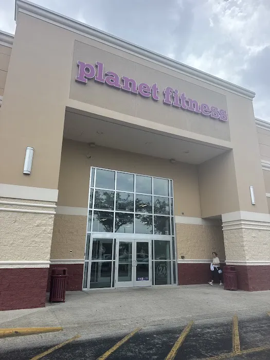 Planet Fitness Picture 10