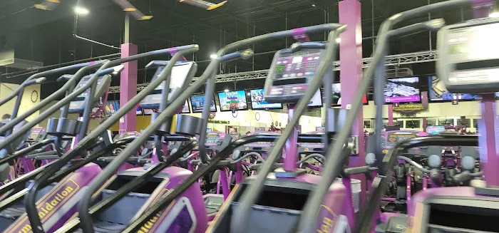 Planet Fitness Picture 2