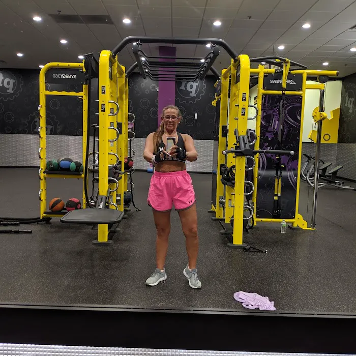 Planet Fitness Picture 10