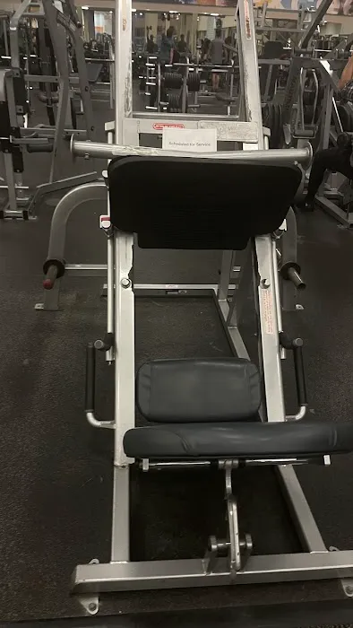 LA Fitness Picture 1