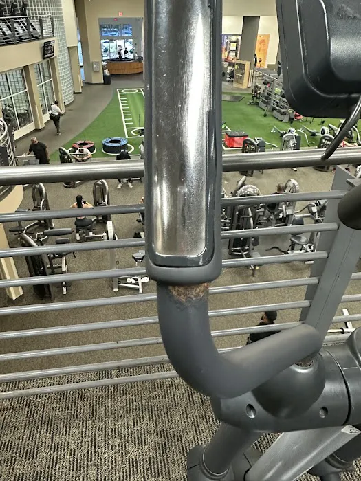 LA Fitness Picture 9