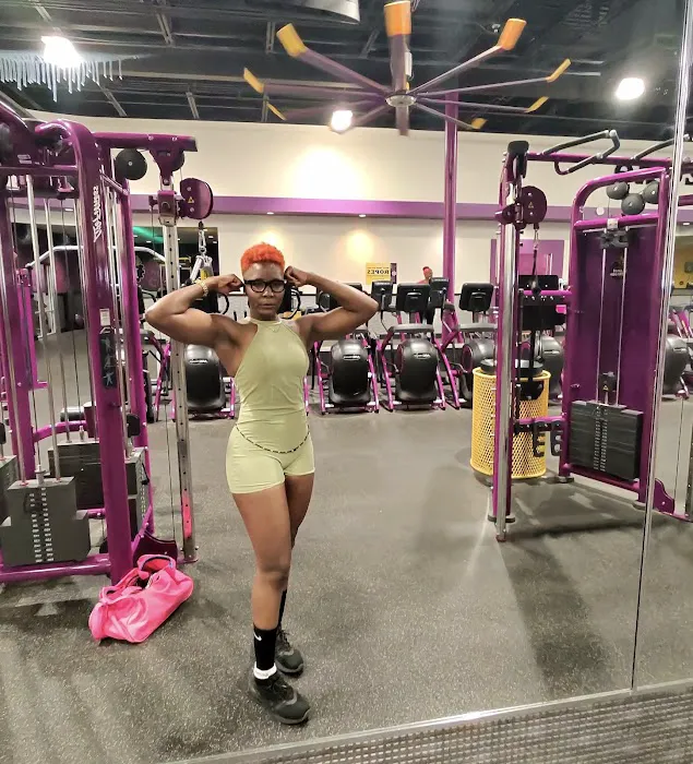 Planet Fitness Picture 10