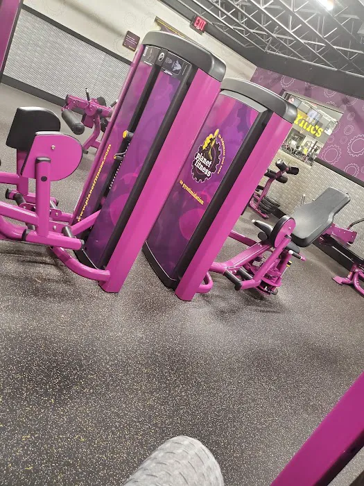 Planet Fitness Picture 2