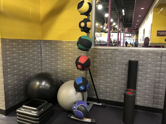 Planet Fitness Picture 1