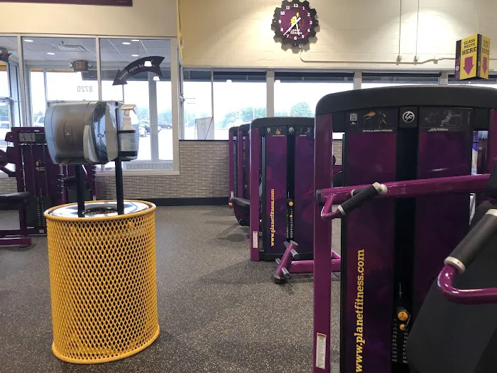 Planet Fitness Picture 8