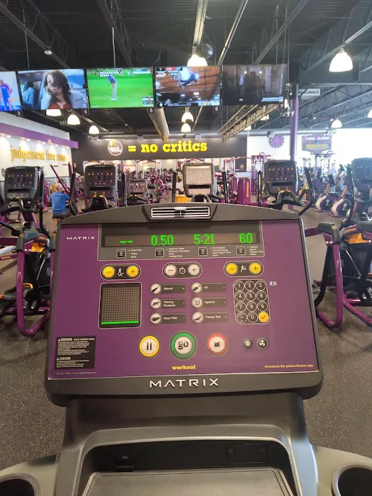 Planet Fitness Picture 2