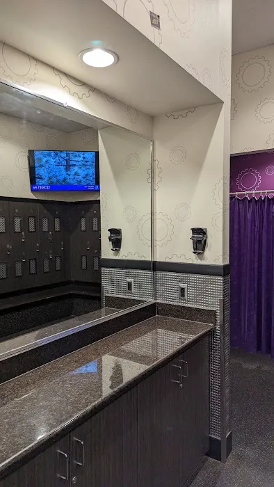 Planet Fitness Picture 4