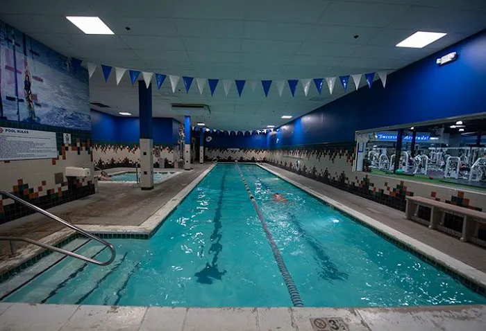 Genesis Health Clubs - Ward Parkway Picture 4