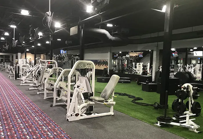 Genesis Health Clubs - Ward Parkway Picture 10