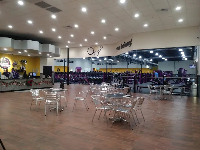 Planet Fitness Picture 10