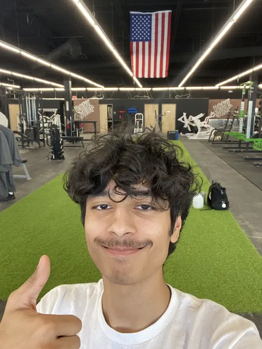 Body Shop Gym- 24hrs Picture 4