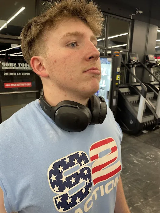 Body Shop Gym- 24hrs Picture 1