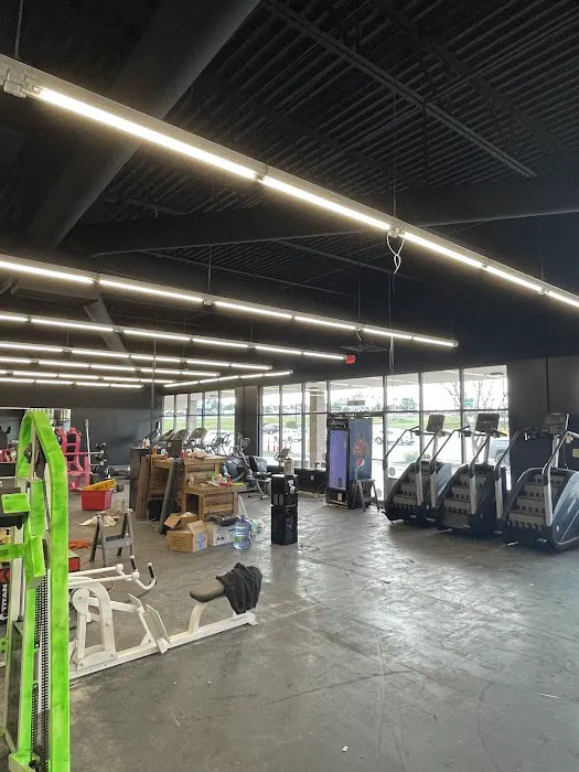 Body Shop Gym- 24hrs Picture 9