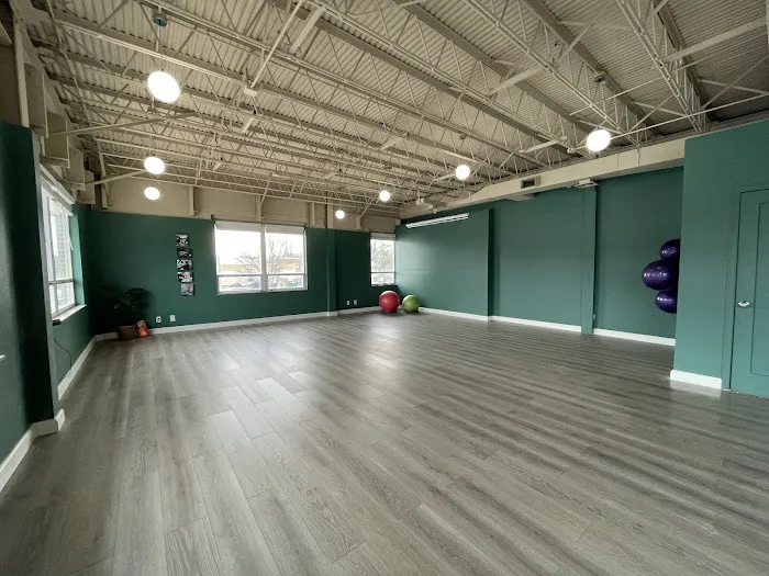 Full Circle Yoga KC Picture 10