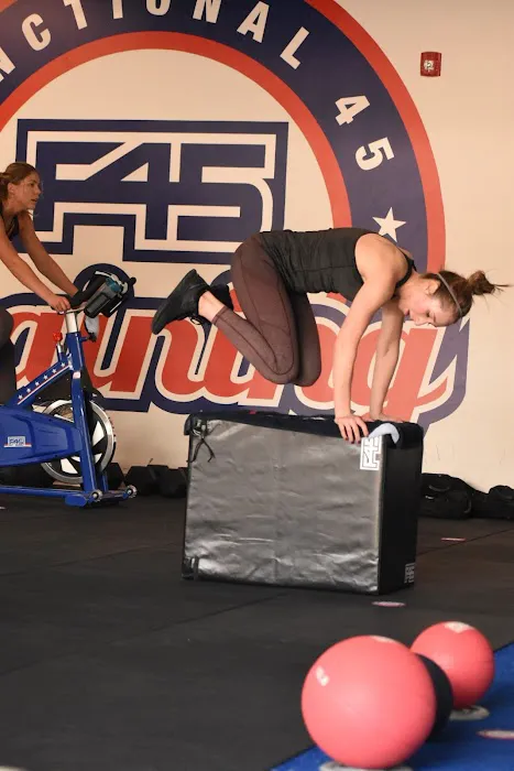 F45 Training Crossroads KC Picture 3