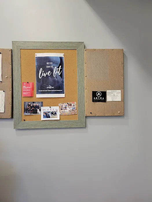 The Body Lab - A Lagree Fitness Studio · Yoga · Barre · Mat pilates · Total body burn · Red light therapy saunas Picture 4