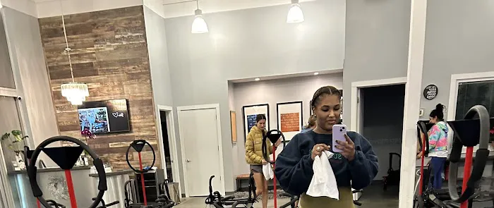 The Body Lab - A Lagree Fitness Studio · Yoga · Barre · Mat pilates · Total body burn · Red light therapy saunas Picture 9