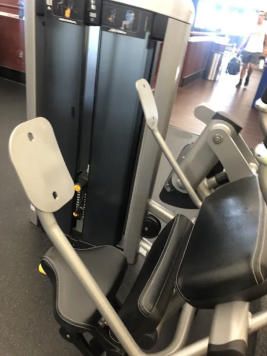 Genesis Health Clubs – North Overland Park Picture 8