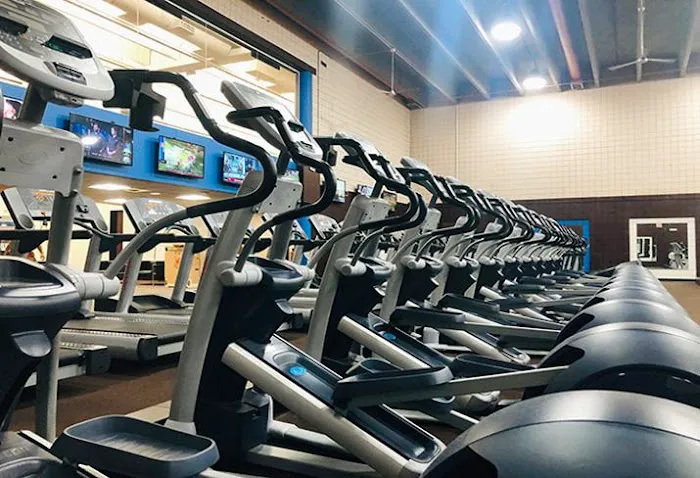 Genesis Health Clubs – North Overland Park Picture 10