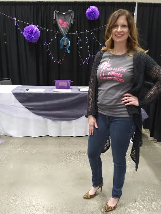 Pole Worx Fitness Picture 5