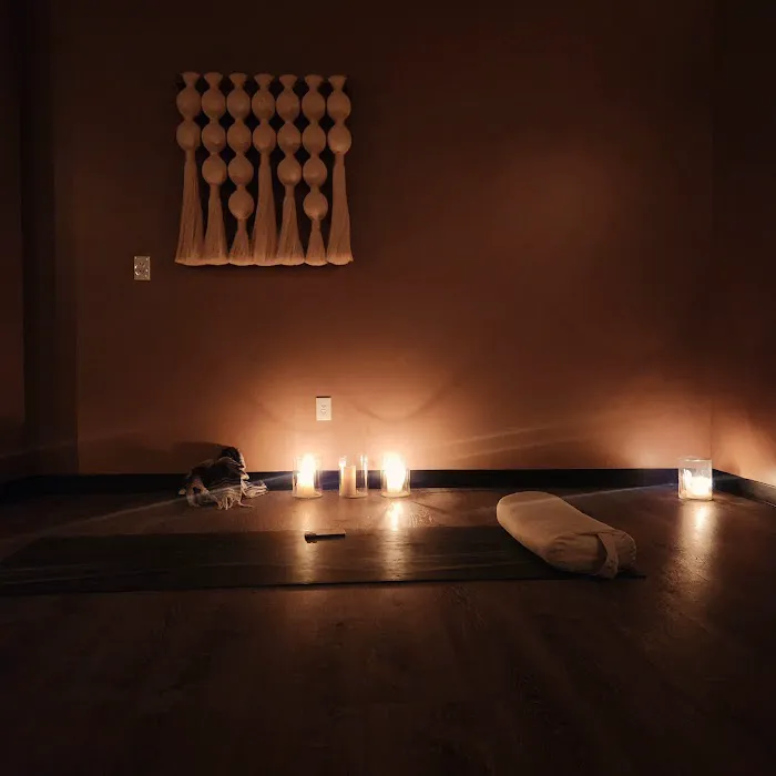 Yoga Moderne Picture 5