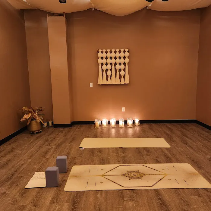 Yoga Moderne Picture 10