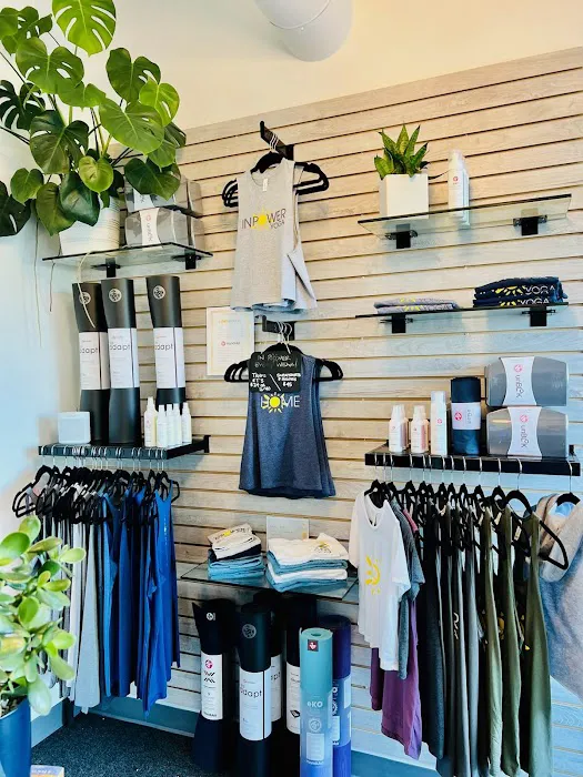 IN Power Yoga KC Picture 10