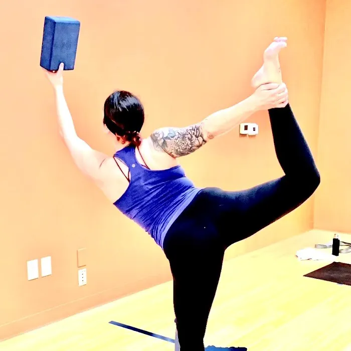 IN Power Yoga KC Picture 9