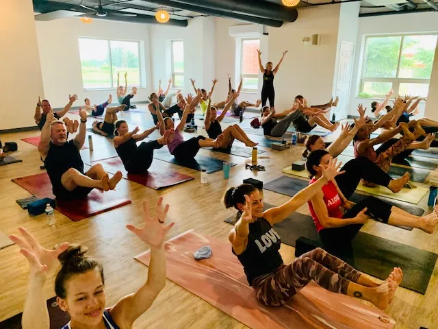 IN Power Yoga KC Picture 7