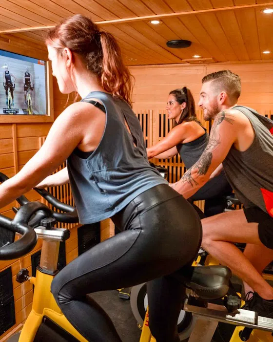 HOTWORX - Overland Park, KS Picture 7