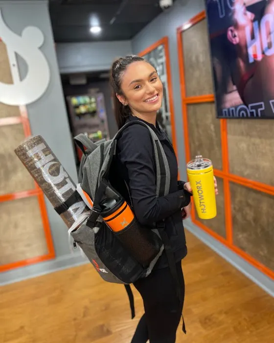 HOTWORX - Overland Park, KS Picture 10