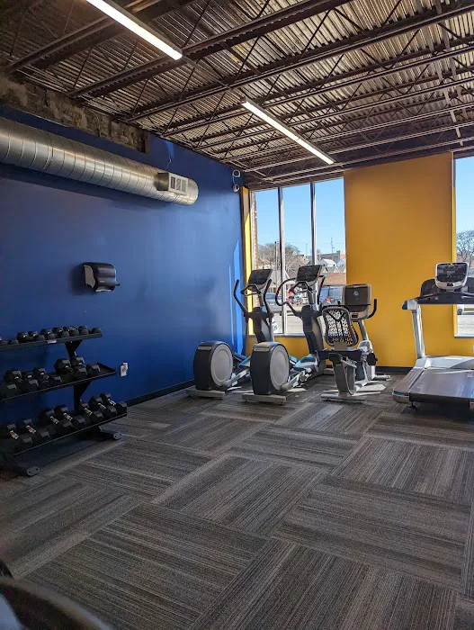 Metro KC Fitness - Strawberry Hill Picture 7