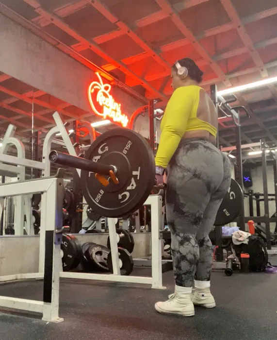 Metro KC Fitness - Strawberry Hill Picture 2