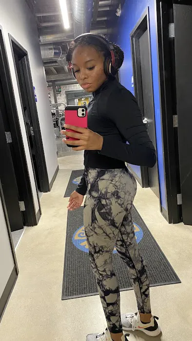 Metro KC Fitness - Strawberry Hill Picture 1