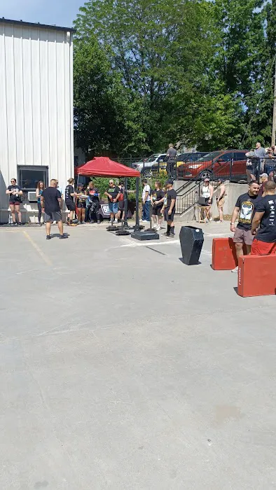 Strong Barbell Club Kansas City 24 hour gym Picture 5