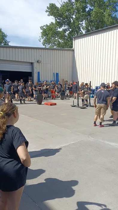 Strong Barbell Club Kansas City 24 hour gym Picture 1