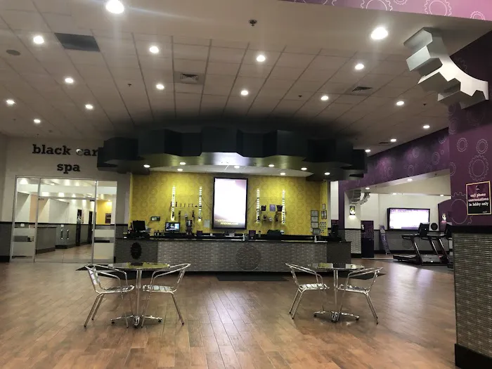 Planet Fitness Picture 9