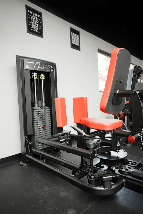 Fitness Factory KC Picture 7