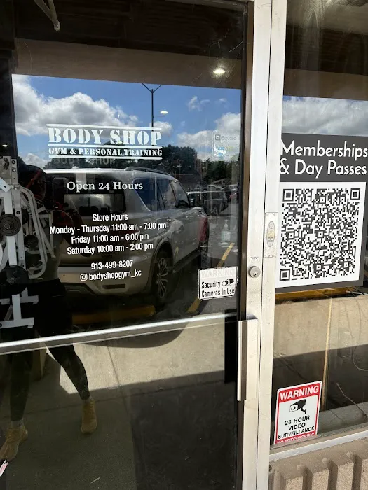 Body Shop Gym - 24hrs Picture 2