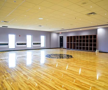 Genesis Health Clubs - KC Racquet Club