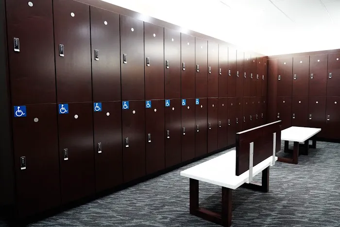 Genesis Health Clubs - KC Racquet Club Picture 7